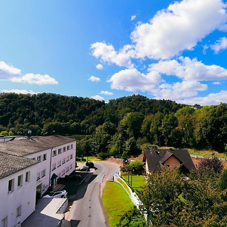 Moderne Fewo Sky Netflix Terrasse Burgblick Boxspringbett Waschtrockner Bullay Kültér fotó